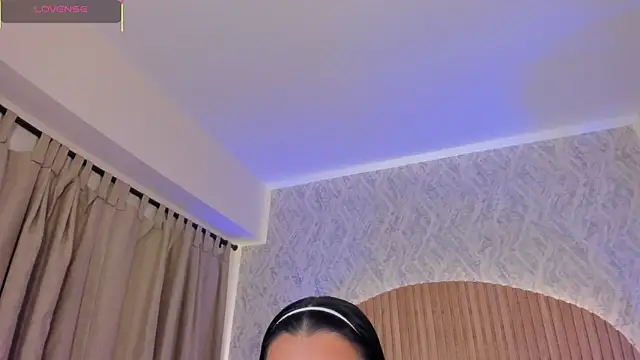 Sophiie Belle online show from October 15, 1:22 pm