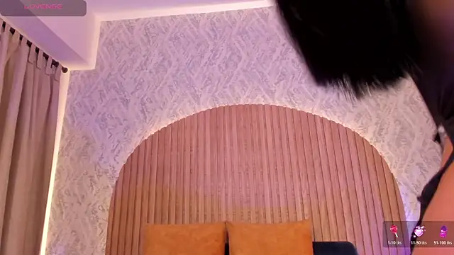 Sophiie Belle online show from October 27, 2:10 pm