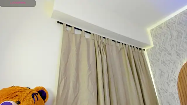 Sophiie Belle online show from October 31, 1:34 pm