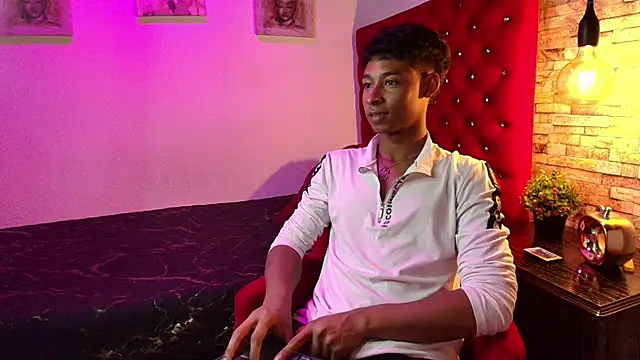 CoffeNaughty nom online show from October 5, 4:00 am