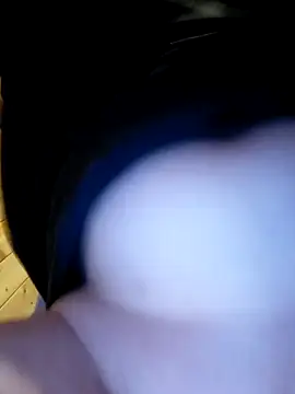 eu377xh online show from February 26, 10:53 pm