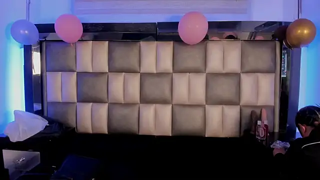 abbiecollins js online show from November 21, 3:27 am