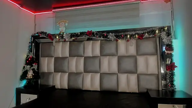 abbiecollins js online show from December 16, 3:11 am