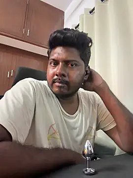 Snapshot of Worldwideshows13 chatting on February 16, 1:07 pm Worldwideshows13 online show from February 16, 1:07 pm