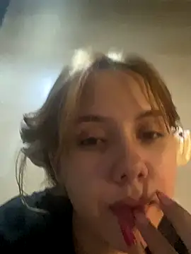 coupleyys online show from December 20, 3:46 am