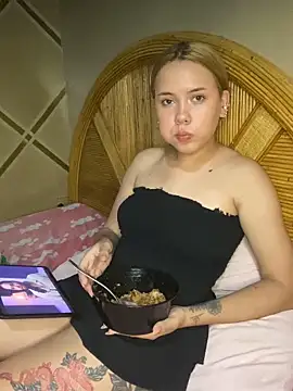 coupleyys online show from May 19, 7:53 pm