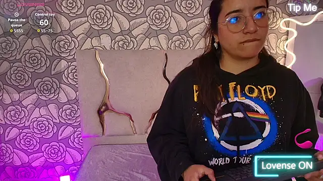 NANAKY TAY online show from September 28, 12:10 pm