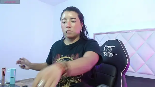 NANAKY TAY online show from October 14, 12:28 pm