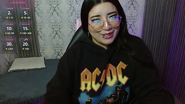 NANAKY TAY online show from November 2, 12:29 pm