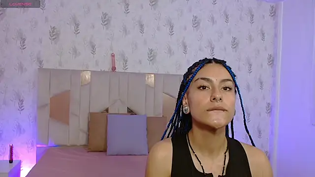 DAKOTA TAY1 online show from October 10, 11:42 am