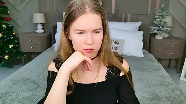 Snapshot of Alida_Brice chatting on December 22, 5:37 am Alida Brice online show from December 22, 5:37 am