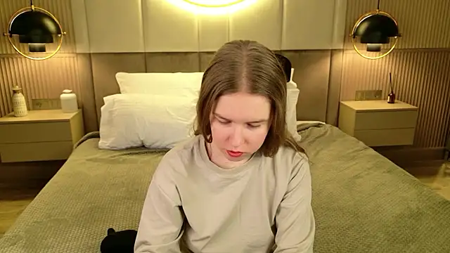 Snapshot of Alida_Brice chatting on January 19, 6:28 am Alida Brice online show from January 19, 6:28 am