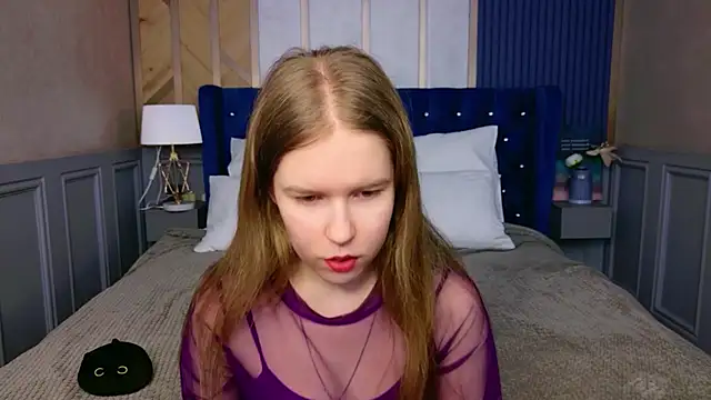 Snapshot of Alida_Brice chatting on February 4, 5:46 am Alida Brice online show from February 4, 5:46 am