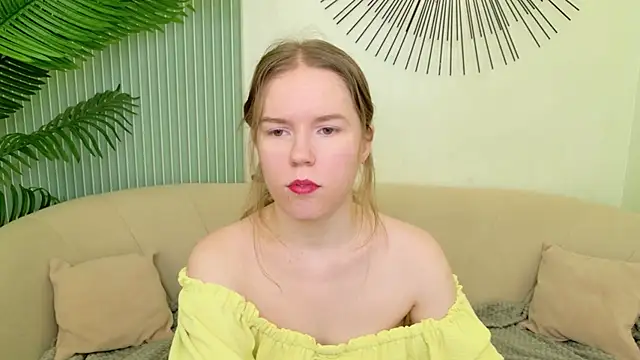 Alida Brice online show from February 26, 6:01 am