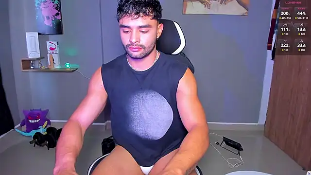 JordanRossie online show from May 18, 12:22 pm