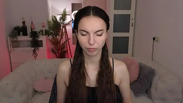 Snapshot of gracedonovan chatting on October 15, 5:51 am gracedonovan online show from October 15, 5:51 am