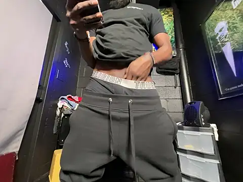 nymphoandthebeast69 online show from February 6, 12:04 am