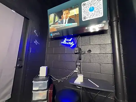 Snapshot of nymphoandthebeast69 chatting on February 21, 5:25 pm nymphoandthebeast69 online show from February 21, 5:25 pm