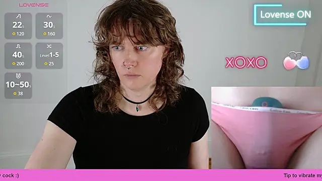 Snapshot of tsellieryder chatting on May 9, 12:27 am tsellieryder online show from May 9, 12:27 am
