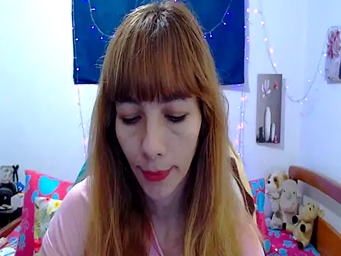 Snapshot of seraphinewhite chatting on February 28, 6:14 am seraphinewhite online show from February 28, 6:14 am