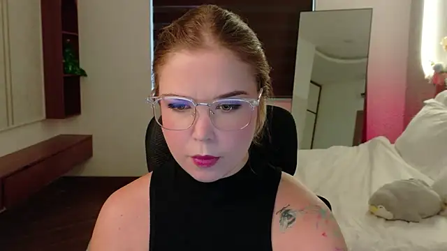 Lilith Bonheur online show from March 31, 10:54 pm