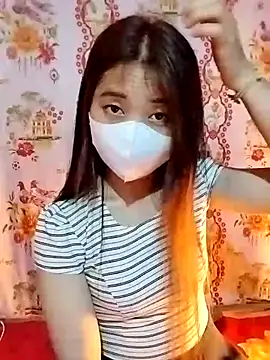 Snapshot of Damhan12 chatting on March 19, 6:28 am Damhan12 online show from March 19, 6:28 am