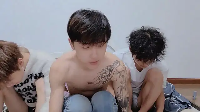 xiaoyi2563 online show from October 11, 3:43 pm