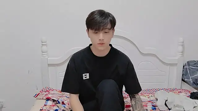 xiaoyi2563 online show from November 3, 12:28 pm