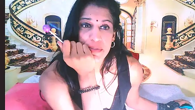 IndianSexcSmyle online show from May 15, 10:06 pm