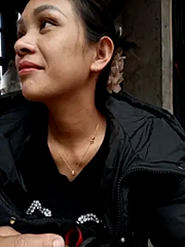 Snapshot of Na_xx chatting on November 1, 2:24 am Na xx online show from November 1, 2:24 am