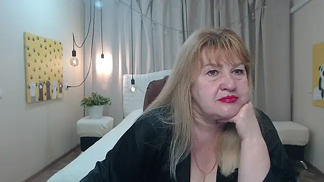 EmmaEllison online show from May 20, 6:19 am