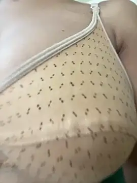 Snapshot of vidhi_00 chatting on October 30, 7:10 am vidhi 00 online show from October 30, 7:10 am