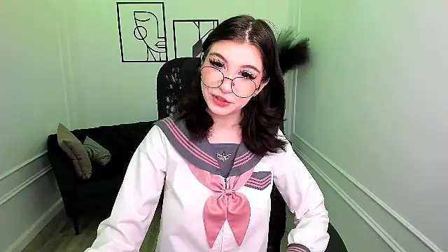 MeLLSawertyq online show from October 14, 7:47 pm