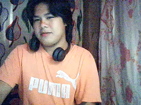 Snapshot of Huntrix2025 chatting on October 5, 12:09 am Huntrix2025 online show from October 5, 12:09 am