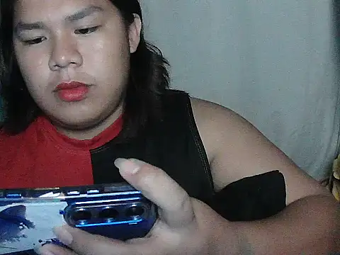 Huntrix2025 online show from May 8, 2:11 pm