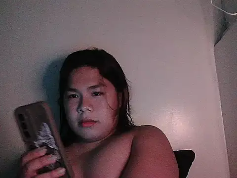 Huntrix2025 online show from May 16, 1:43 pm