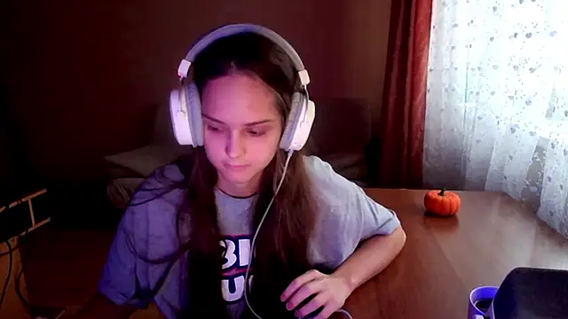 Snapshot of SharybbFace chatting on September 18, 3:14 pm SharybbFace online show from September 18, 3:14 pm