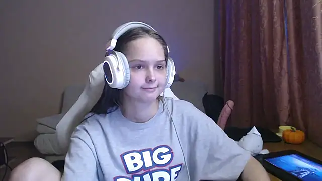 Snapshot of SharybbFace chatting on October 2, 3:08 pm SharybbFace online show from October 2, 3:08 pm