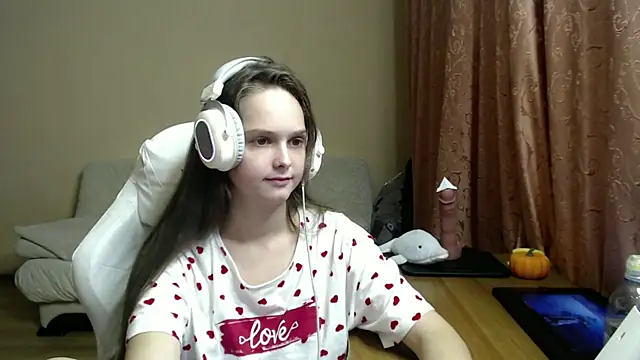 Snapshot of SharybbFace chatting on October 6, 3:20 pm SharybbFace online show from October 6, 3:20 pm