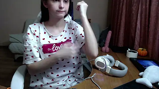 Snapshot of SharybbFace chatting on October 7, 3:20 pm SharybbFace online show from October 7, 3:20 pm