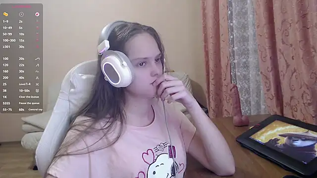 Snapshot of SharybbFace chatting on October 22, 3:34 pm SharybbFace online show from October 22, 3:34 pm