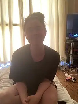 Snapshot of Mia_Winters chatting on April 12, 10:42 am Mia Winters online show from April 12, 10:42 am