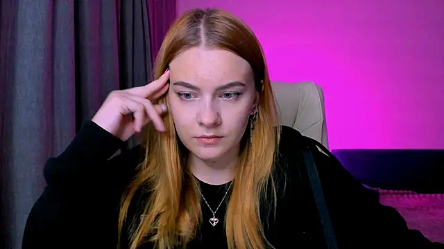 Snapshot of red__dizzy chatting on September 14, 7:02 pm red  dizzy online show from September 14, 7:02 pm