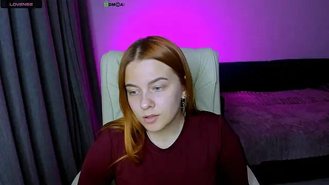 Snapshot of red__dizzy chatting on September 23, 8:34 pm red  dizzy online show from September 23, 8:34 pm