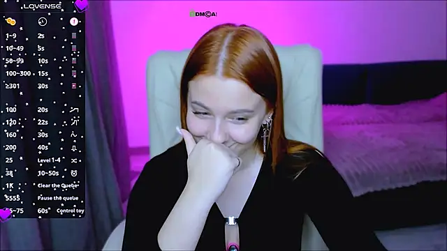 Snapshot of red__dizzy chatting on October 8, 8:28 pm red  dizzy online show from October 8, 8:28 pm