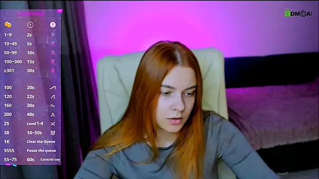 Snapshot of red__dizzy chatting on October 14, 8:53 pm red  dizzy online show from October 14, 8:53 pm