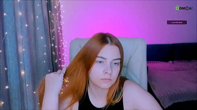 Snapshot of red__dizzy chatting on October 19, 12:17 pm red  dizzy online show from October 19, 12:17 pm