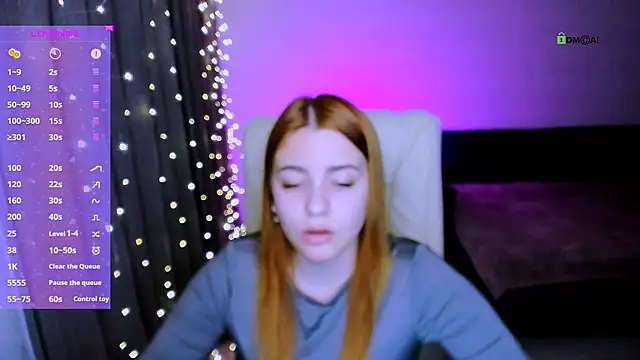 Snapshot of red__dizzy chatting on October 30, 10:21 pm red  dizzy online show from October 30, 10:21 pm