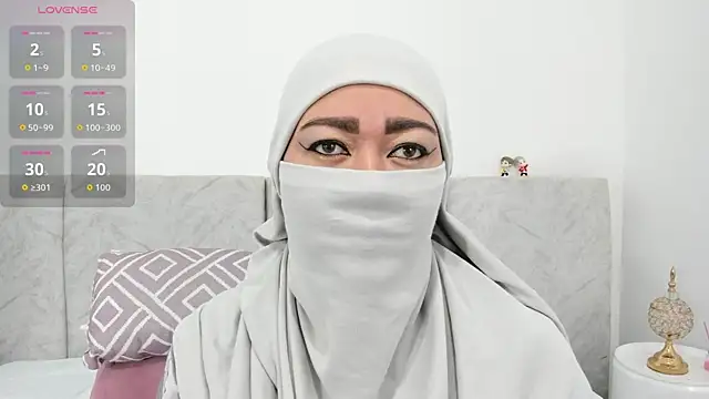 Snapshot of Jadiya_ chatting on October 9, 12:03 pm Jadiya  online show from October 9, 12:03 pm