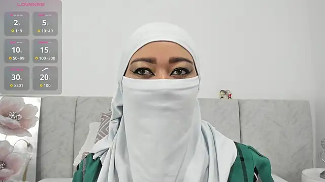 Snapshot of Jadiya_ chatting on October 16, 12:17 pm Jadiya  online show from October 16, 12:17 pm